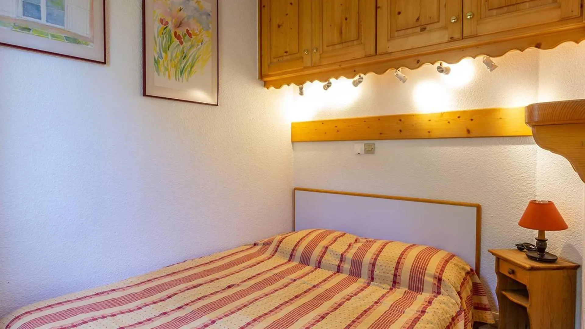 Appartement 1 Ch. Confortable Avec Balcon Et Casier A Skis A Meribel - Fr-1-355-45